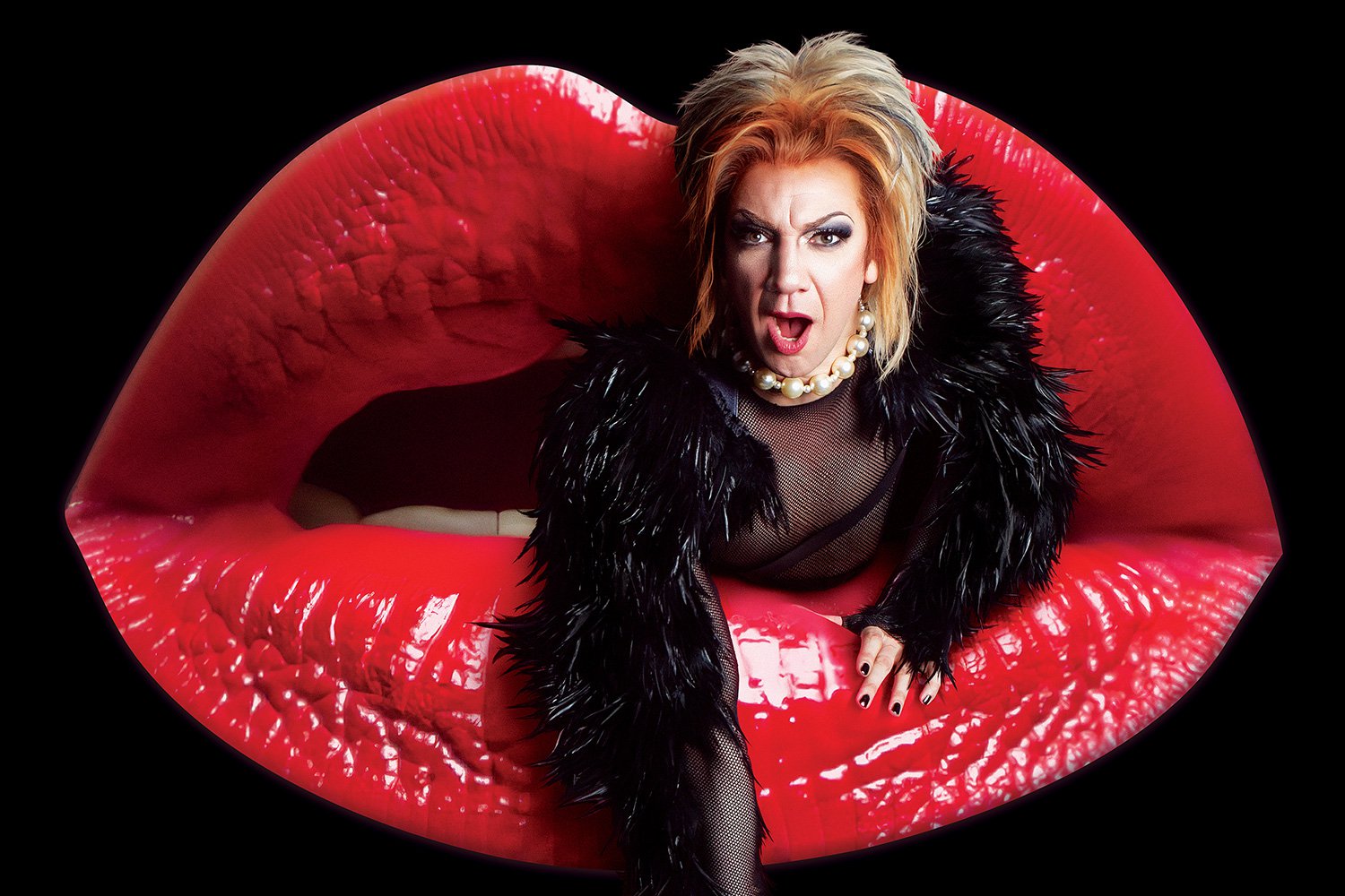 Sven Ratzke als Dr. Frank-N-Furter in Rocky Horror Show