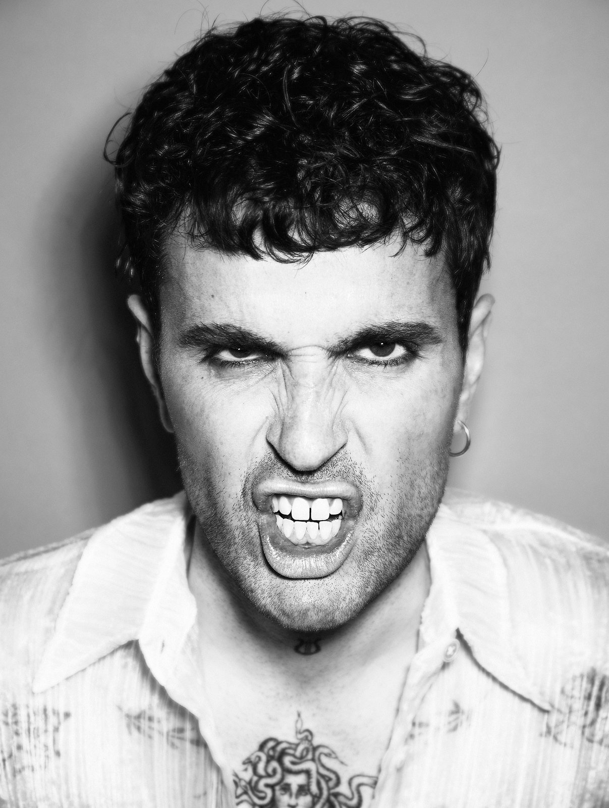 Duncan Laurence met tanden